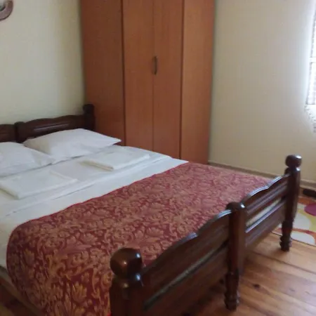 Bozovic Apartment *