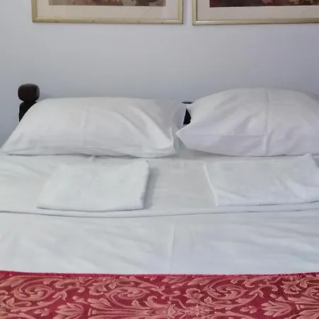 Bozovic Apartment *